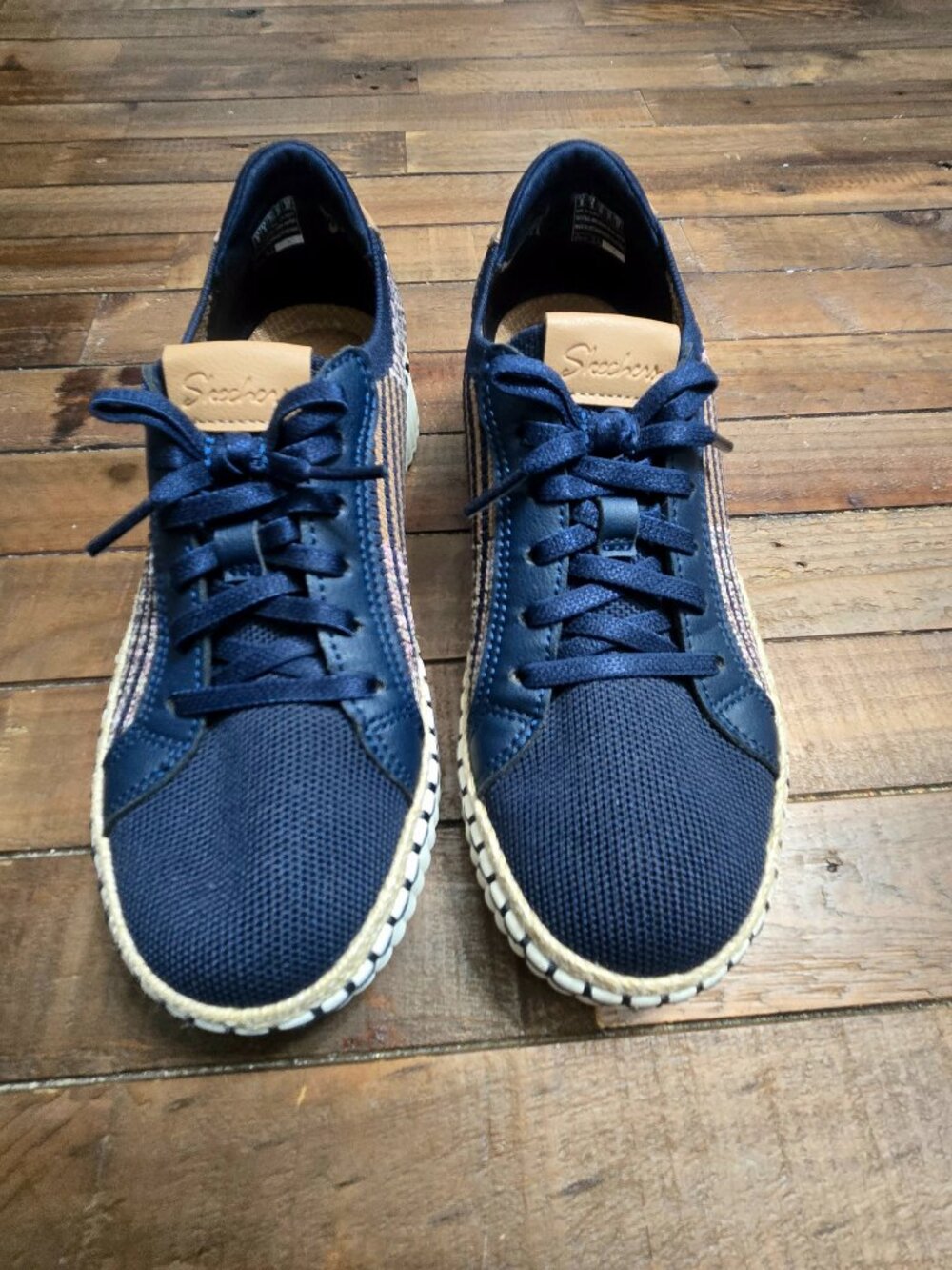 Skechers Wilshire Blvd Bellevue Navy Blue Sneakers Size 8 NWOB